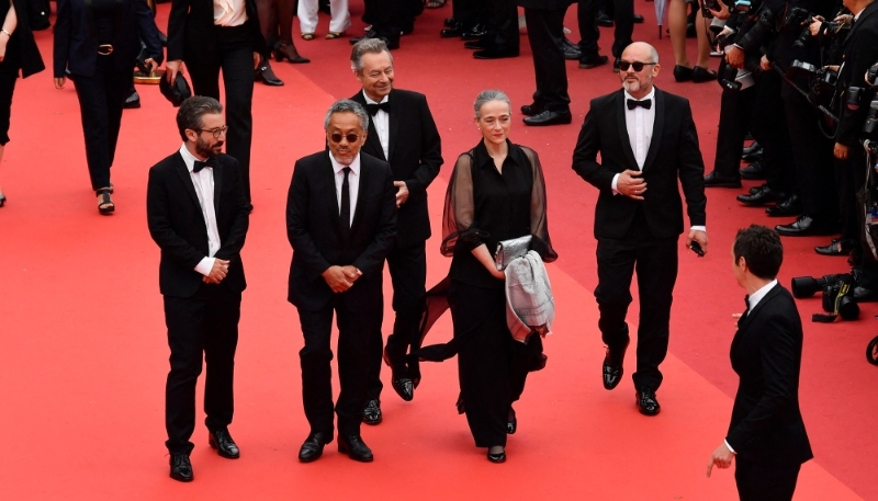 Delphine Ernotte-Cunci au Festival de Cannes 2023, avec, à sa droite, Stéphane Sitbon-Gomez et Renaud Le Van Kim.