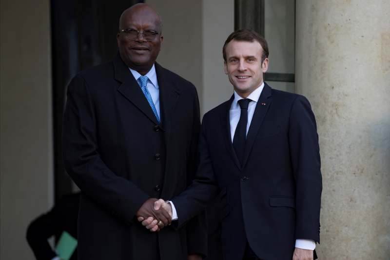 Le président burkinabè Roch Marc Christian Kaboré et son homologue français Emmanuel Macron en décembre 2018.