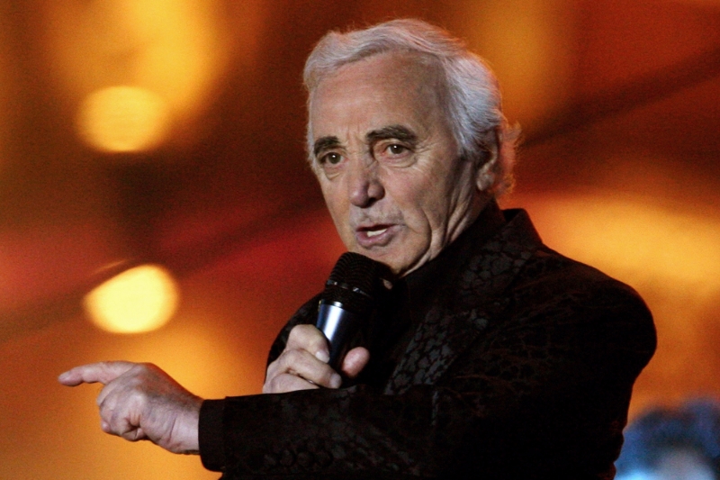 Charles Aznavour en concert à Erevan, en 2006. Le chanteur et comédien était délégué permanent de l'Arménie auprès de l'Unesco.