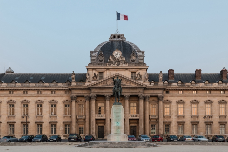 L'Ecole militaire, à Paris, actuel point de chute du Conseil général de l'armement.