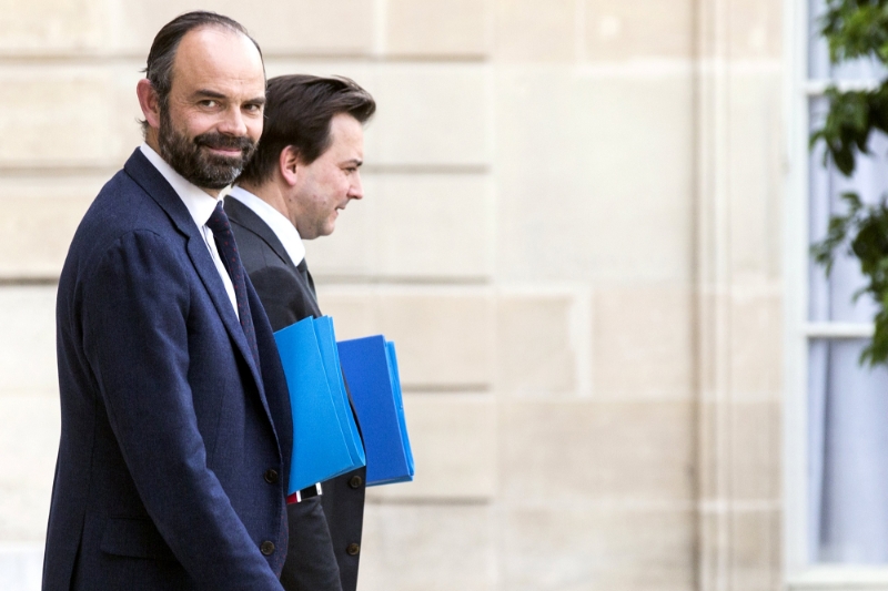 Edouard Philippe, alors premier ministre, et son conseiller Benoît Ribadeau-Dumas en août 2017.