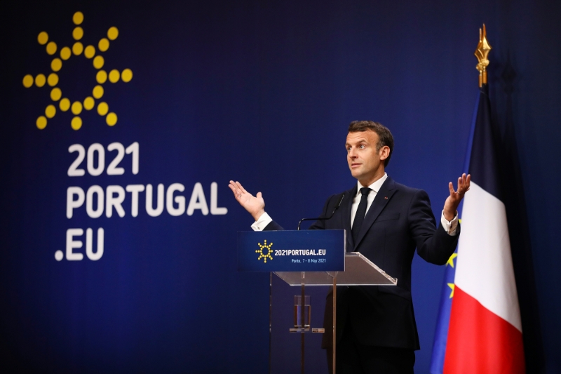 Emmanuel Macron lors d'une conférence de presse à l'issue d'une réunion informelle des chefs d'Etat et de gouvernement de l'UE qui s'est tenue au Palacio de Cristal à Porto, au Portugal, le 8 mai 2021.