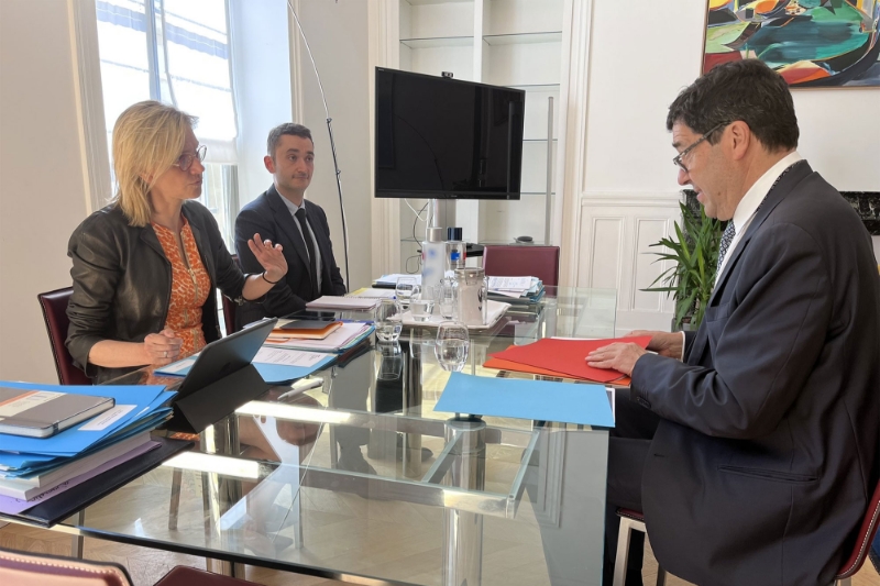 Une réunion de travail entre Agnès Pannier-Runacher, le 13 juin, en compagnie de représentants du Syndicat des énergies renouvelables et d'Enerplan.
