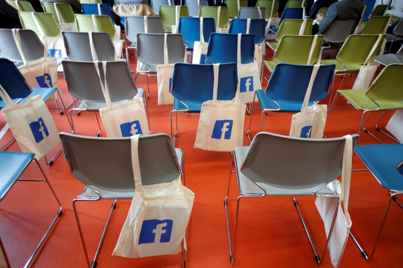 Une salle du siège de Facebook France, à Paris, avant une présentation en mai 2018.